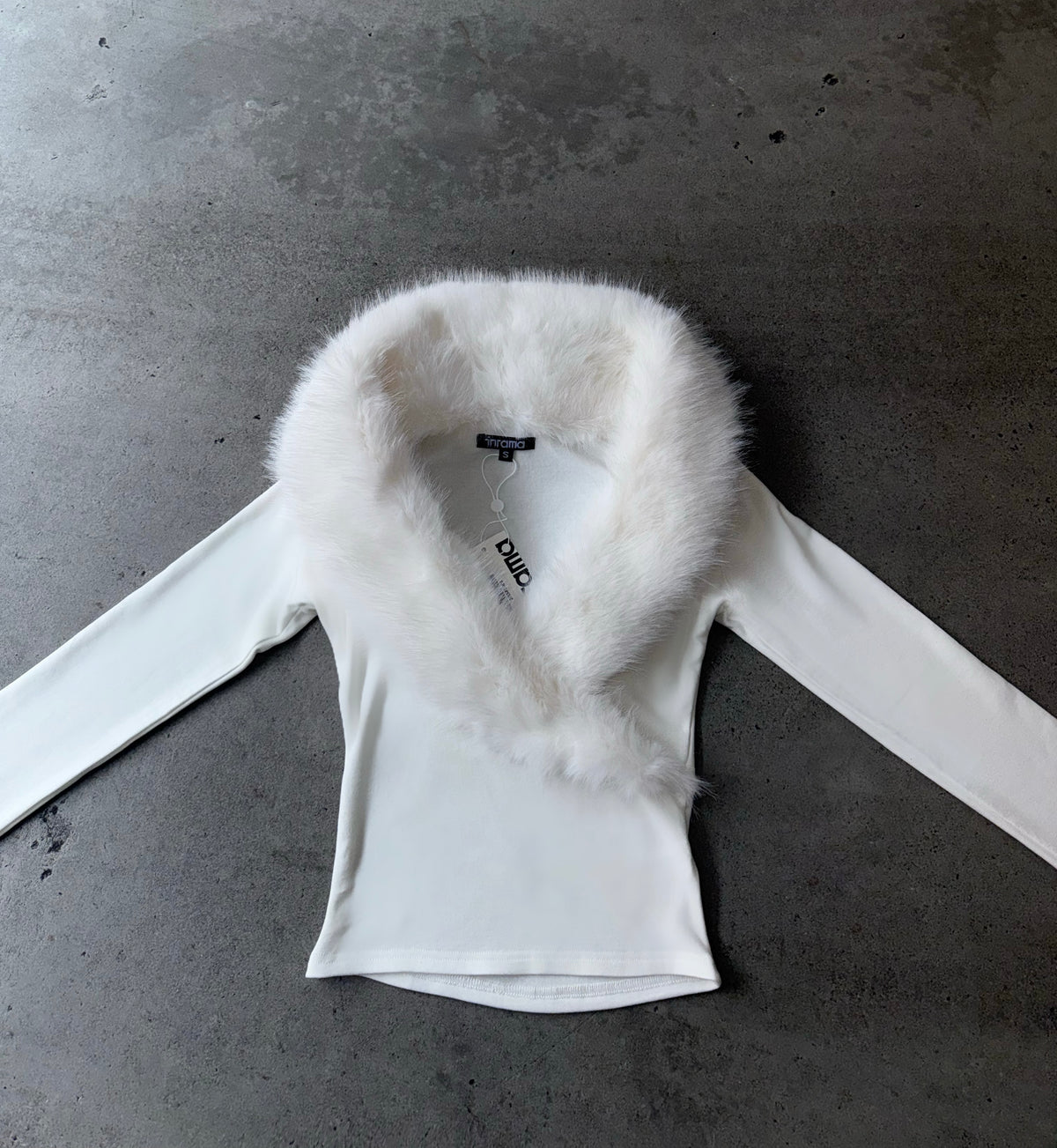 ICY FUR LONG SLEEVE - WHITE
