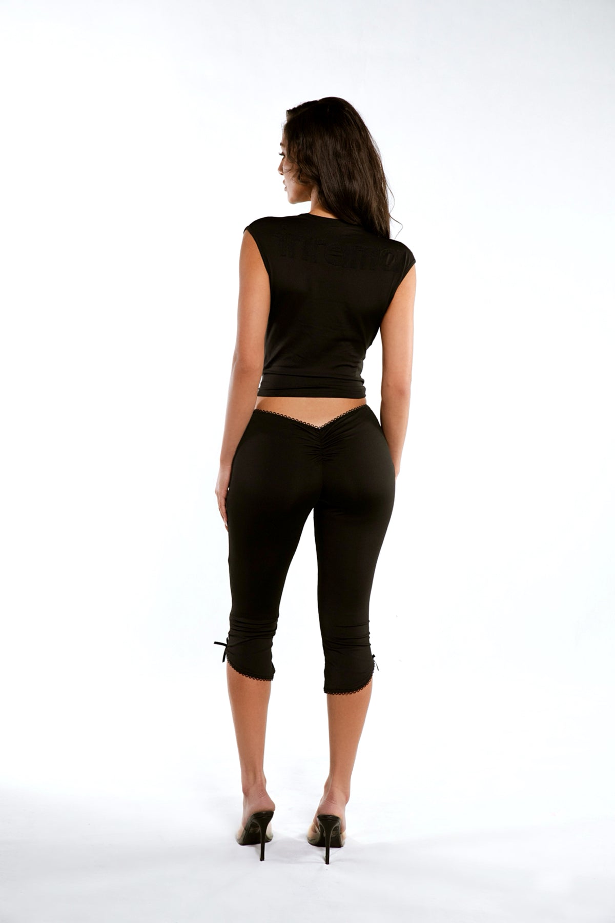 MILA TEE - BLACK