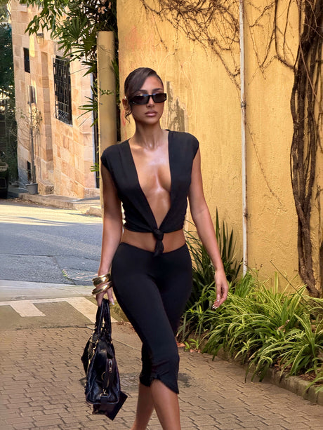 MILA TEE - BLACK