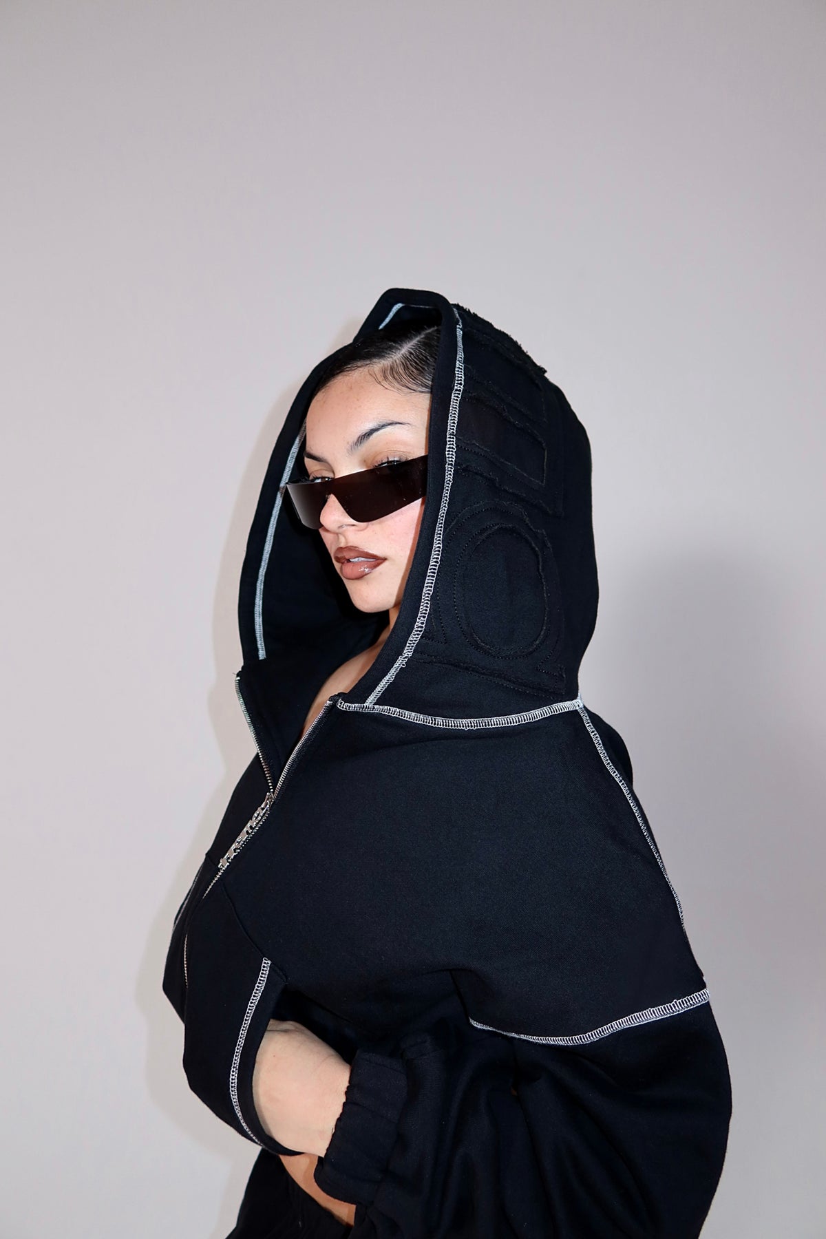 STARLETTE ZIP HOODIE - BLACK