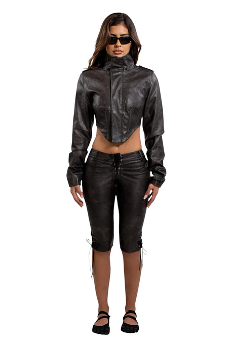 AMBER PU CAPRIS - WASHED BLACK