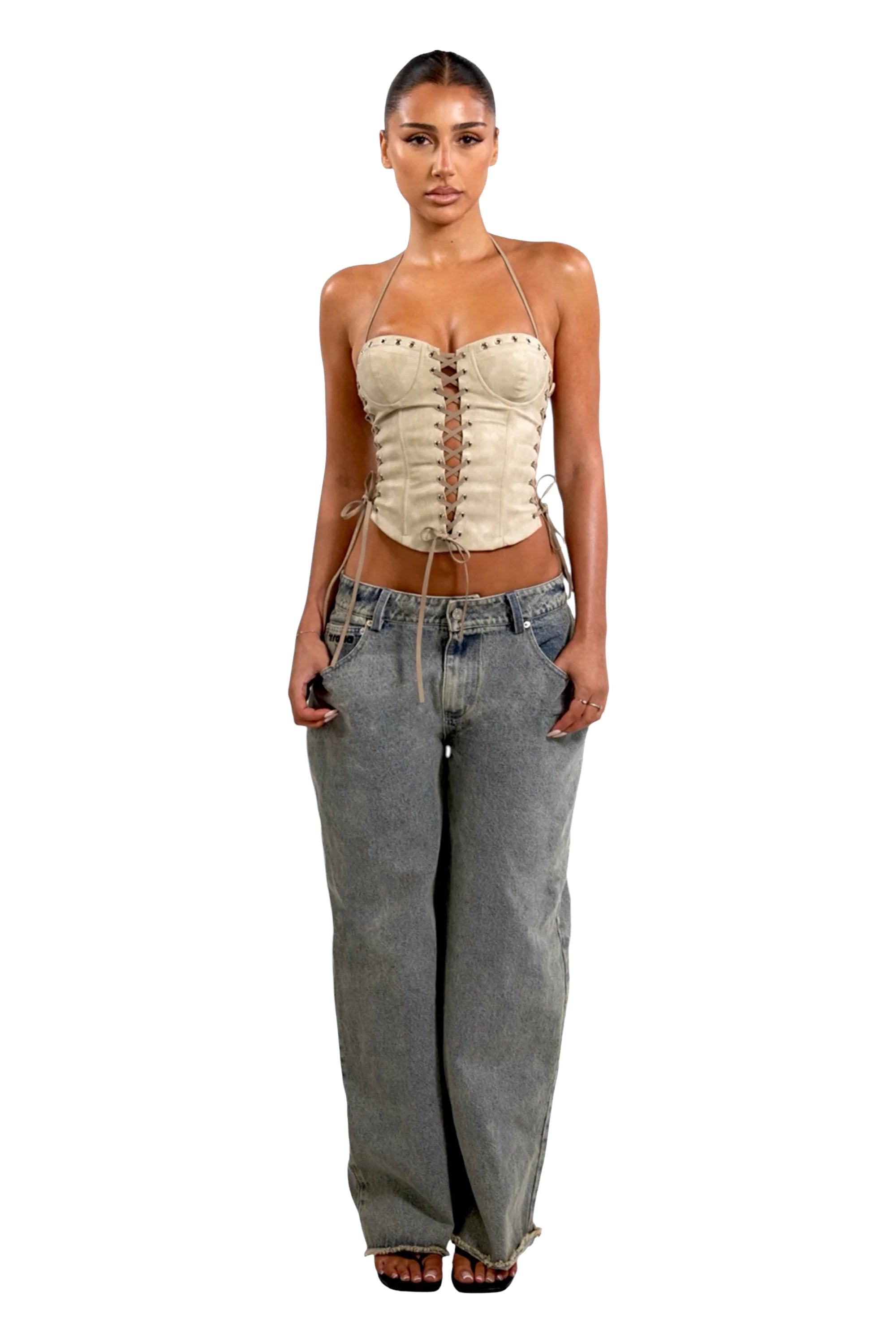 inrama-kyra-jeans-afar-front.webp